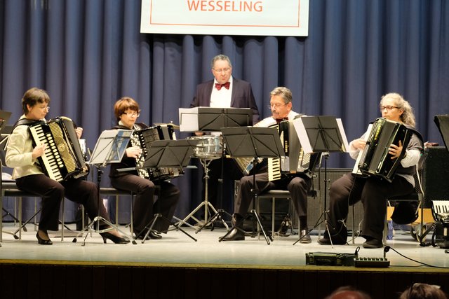 Akkordeon-Trio Plus des Akkordeon-Orchesters Wesseling.