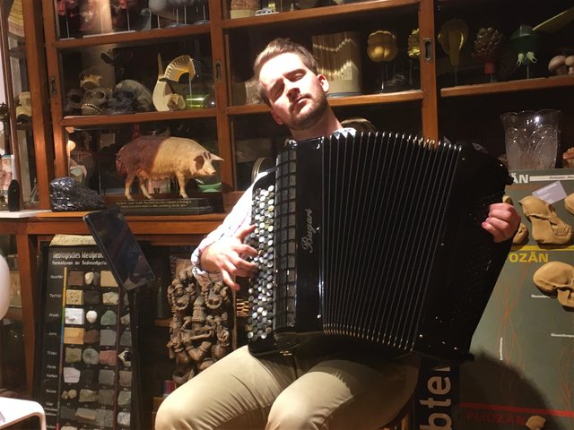 Krisztián Palágyi gab ein Solo-Konzert im Kuriosikum Köln.