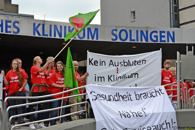 Lautstarke Proteste vom dem Solinger Klinikum