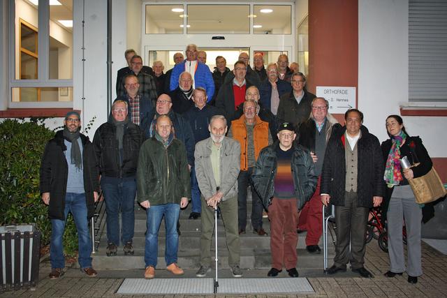 Im Anschluss setzte der MGV Quartettverein mit der letzten öffentlichen Chorprobe in 2019 in den Bedburger Altstadtstuben seinen Freitagschorprobe fort und ging danach bei Grünkohl und Pinkel zum geselligen Teil des Abends über.