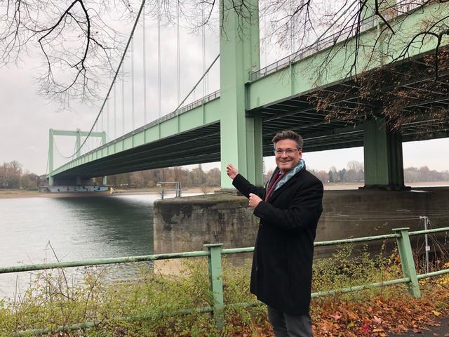 Torsten Ilg von den Kölner Freien Wählern fordert ein klares Bekenntnis der Stadt Köln, zum Erhalt der historischen Rodenkirchener Brücke. „Erhalt gehe vor Ausbau“, so der Freie Wähler in einer aktuellen Mitteilung. #Rodenkirchen #Köln #Brücke #Rheinspange