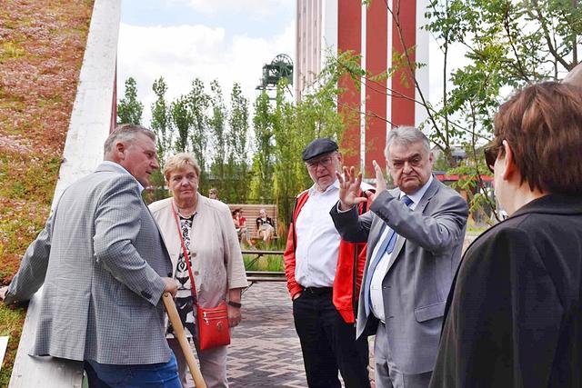 Herbert Reul spricht mit Manfred Lorenz, Heinrich Sperling und Barbara Drese über begrünte Dächer