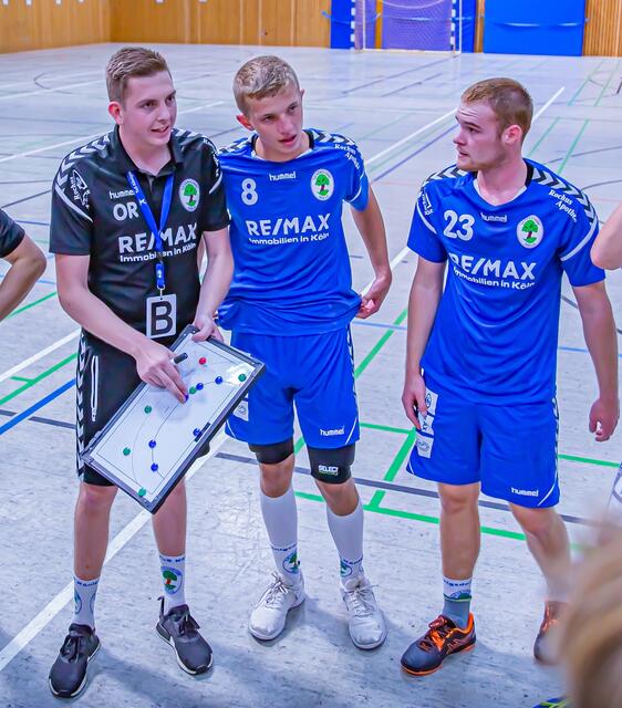Ole Romberg muss auf die Linkshänder Kari Klebinger (8) und Christoph Mertes (23) verzichten.