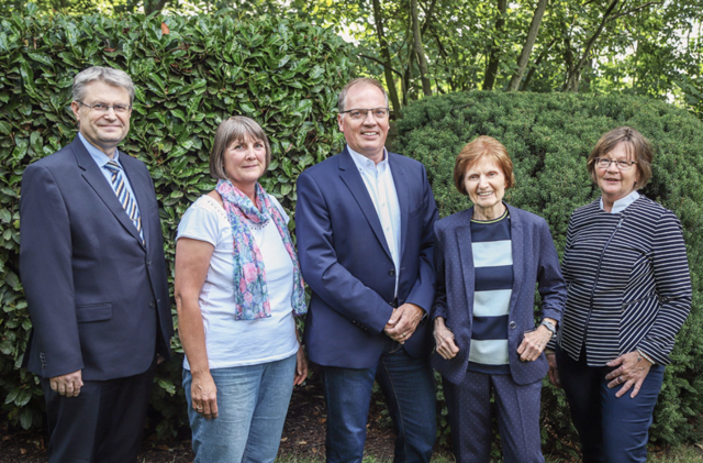 Dr. Sibylle Schreckling (2. v.r.) und ihr Team von der Alzheimer Gesellschaft Rhein-Erft-Kreis.