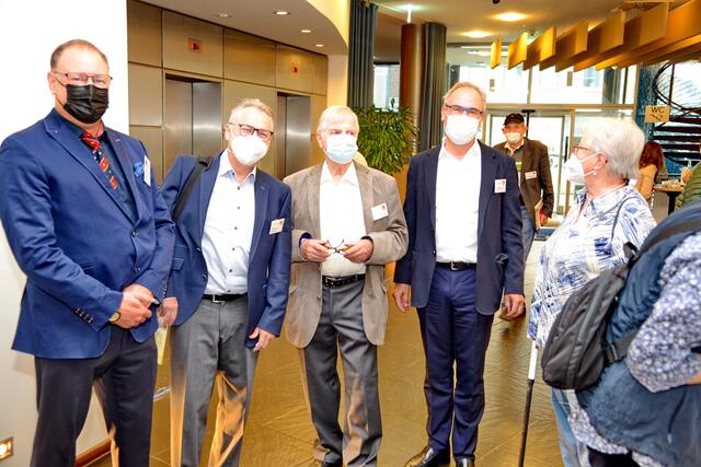V.lks.n.re.: Michael Enders, PD Dr. Peter Staib, Dr. Manfred Wienand, Dr. Dr. Heinz A. Dürk